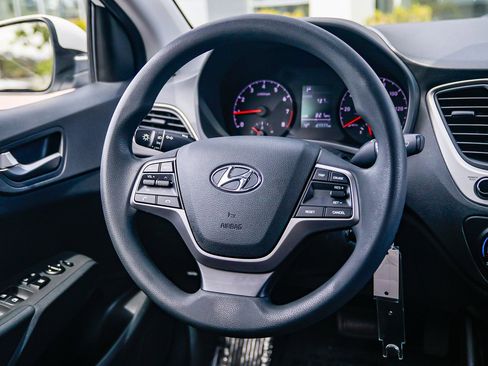 Used 2019 Hyundai Accent SE FWD image 15