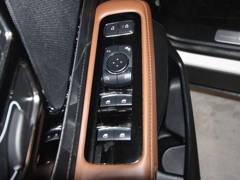 Used 2023 Lincoln Aviator Grand Touring w/ Equipment Group 301A AWD/4WD image 6