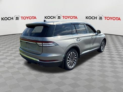 Used 2023 Lincoln Aviator Reserve w/ Equipment Group 201A AWD/4WD image 8