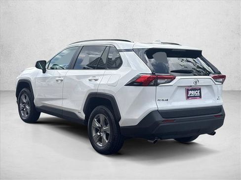 Used 2025 Toyota RAV4 LE AWD/4WD image 7