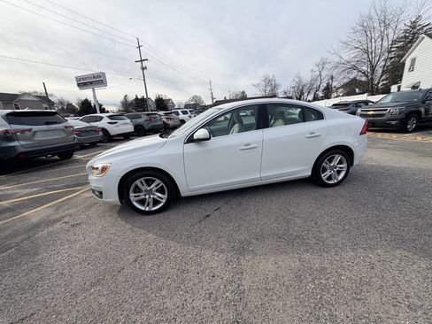 Used 2015 Volvo S60 T5 Premier image 18