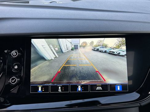 Used 2023 Buick Envision Avenir AWD/4WD image 19