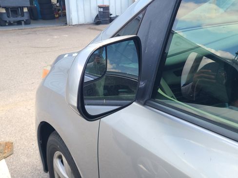 Used 2018 Toyota Sienna LE image 8