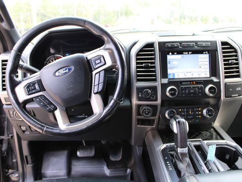 Used 2019 Ford F150 Platinum w/ Equipment Group 701A Luxury image 12