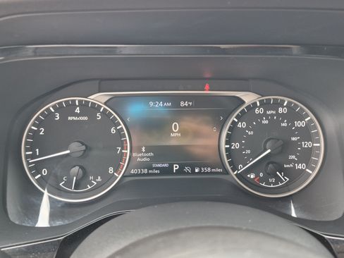 Certified 2024 Nissan Pathfinder SV w/ Cargo Package FWD image 32