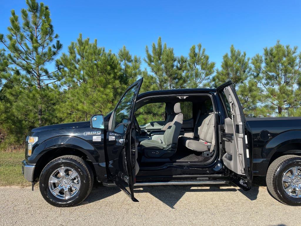 Used 2017 Ford F150 XLT w/ Equipment Group 301A Mid AWD/4WD image 9
