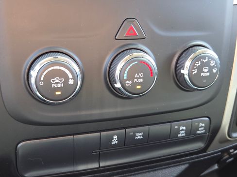 Used 2015 RAM 1500 Big Horn AWD/4WD image 26