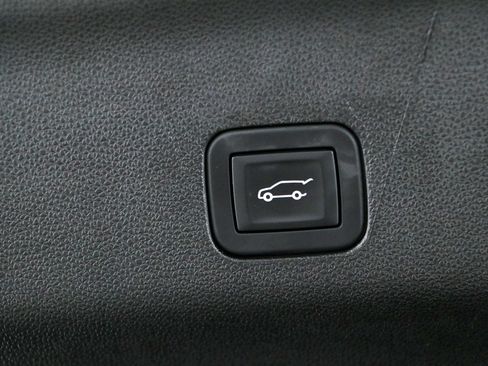 Used 2026 GMC Yukon Elevation w/ Elevation Premium Package AWD/4WD image 37