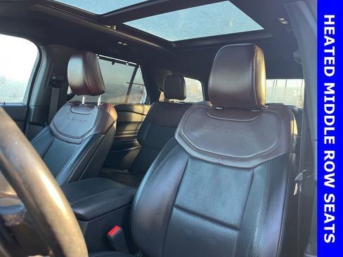 Used 2020 Ford Explorer Platinum image 15