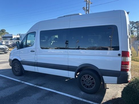 Used 2016 Mercedes-Benz Sprinter 2500 image 6