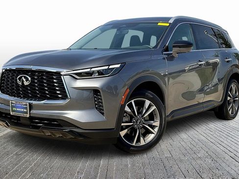 Certified 2025 INFINITI QX60 Luxe image 3