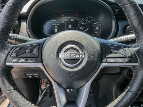 Used 2022 Nissan Kicks SR w/ Premium Package FWD image 24