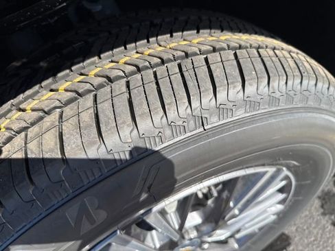 New 2026 Chevrolet Traverse LT w/ Driver Confidence Package image 25