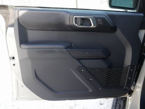 Used 2025 Ford Bronco Outer Banks image 13