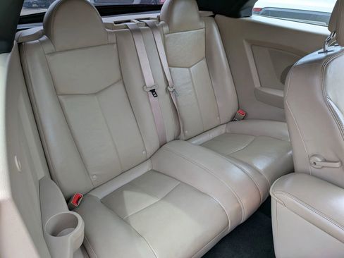 Used 2011 Chrysler 200 Limited FWD image 36
