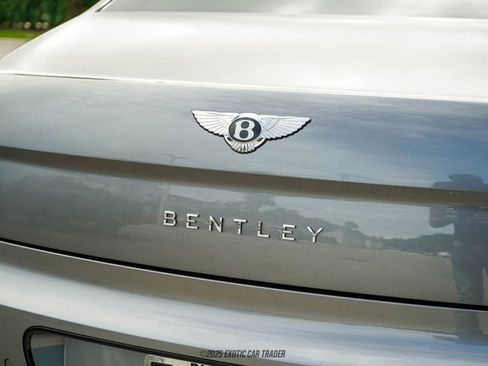 Used 2022 Bentley Flying Spur Plug-In Hybrid image 87