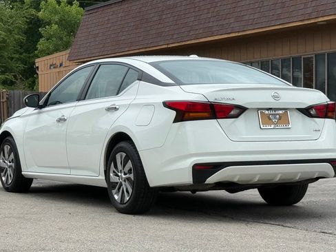 Used 2019 Nissan Altima 2.5 S AWD/4WD image 3