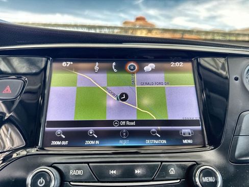 Used 2018 Buick Envision Premium w/ LPO, Cargo Package AWD/4WD image 6