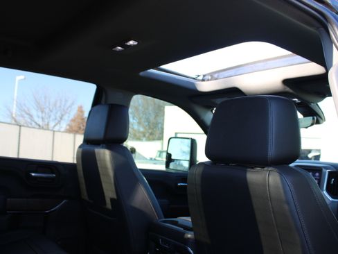 Used 2023 GMC Sierra 2500 Denali w/ Denali Black Diamond Edition image 45