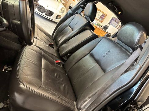 Used 2009 Lincoln Town Car Signature Limited image 17