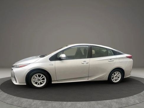 Used 2021 Toyota Prius Prime LE image 8
