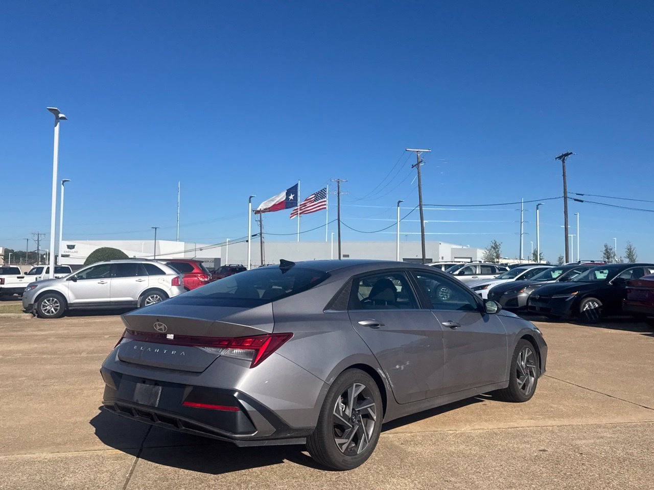 Used 2025 Hyundai Elantra SEL FWD image 29