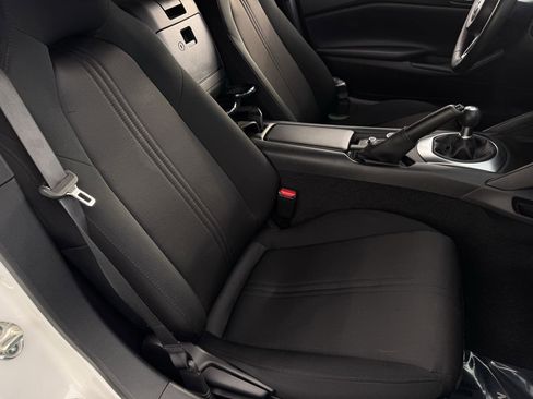 Used 2021 MAZDA MX-5 Miata Sport image 25