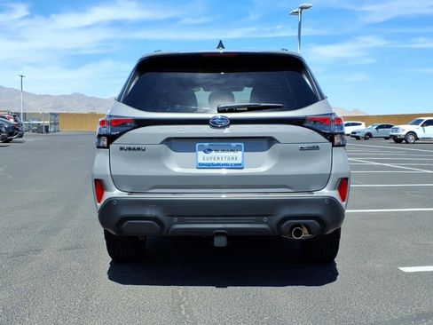 Used 2025 Subaru Forester Touring w/ Popular Package - Touring AWD/4WD image 5