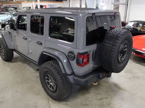 Used 2022 Jeep Wrangler Unlimited Rubicon w/ Xtreme Recon 35" Tire Package AWD/4WD image 17