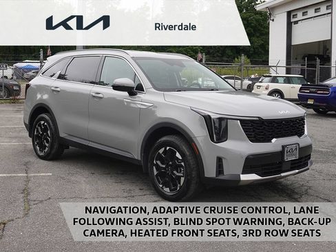 Used 2025 Kia Sorento S AWD/4WD image 1
