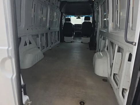 Used 2021 Mercedes-Benz Sprinter 2500 w/ Driver Convenience Package image 7