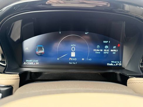 Used 2023 Lincoln Corsair AWD w/ Equipment Group 101A image 6