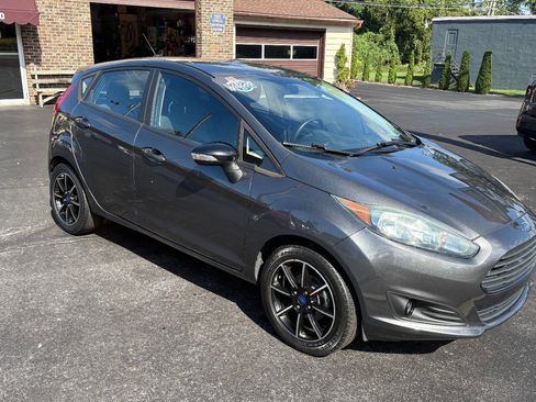 Used 2016 Ford Fiesta SE w/ SE Black Package image 6