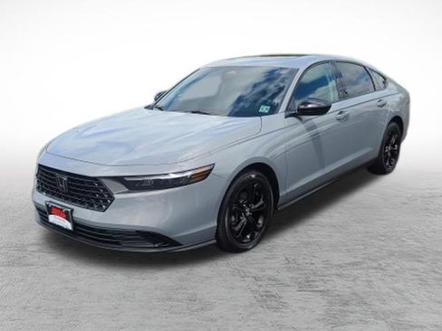 Used 2025 Honda Accord SE image 34