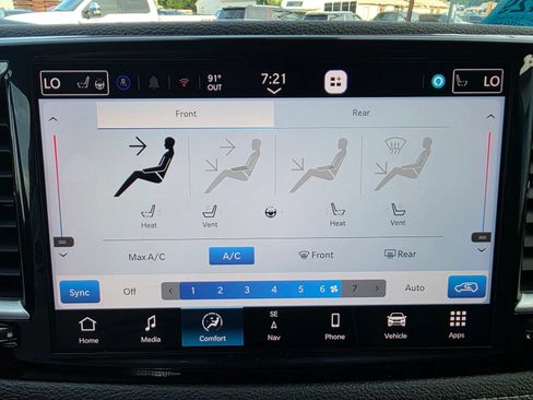 Used 2023 Chrysler Pacifica Limited w/ Uconnect Theater Family Group AWD/4WD image 20