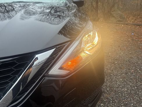 Used 2018 Nissan Sentra SV image 3