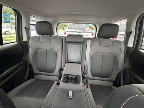 Used 2023 Jeep Grand Cherokee Laredo w/ Luxury Tech Group I AWD/4WD image 21