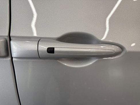 New 2026 Chrysler Pacifica Select w/ S Appearance Package image 18