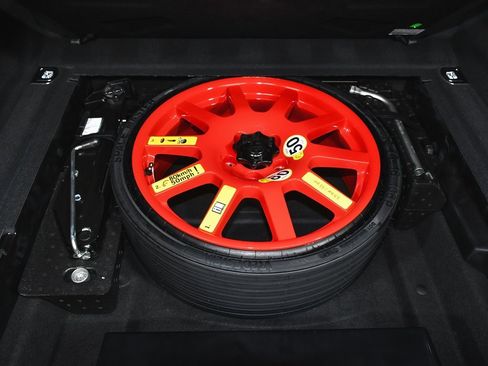 Used 2025 Porsche Macan image 67