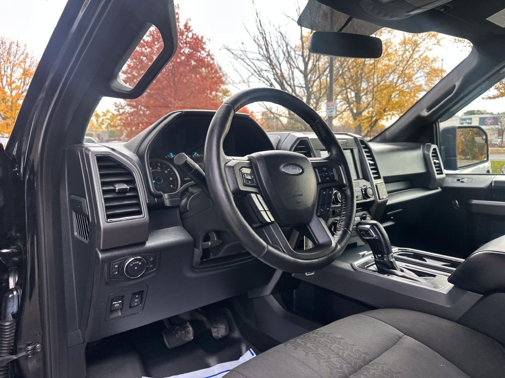 Used 2018 Ford F150 XLT w/ Equipment Group 302A Luxury AWD/4WD image 12