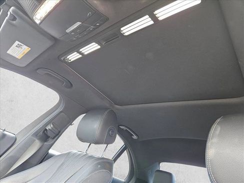 Used 2019 Mercedes-Benz E 300 image 9