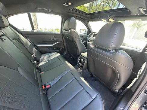 Used 2025 BMW 330i Sedan w/ Convenience Package RWD image 33