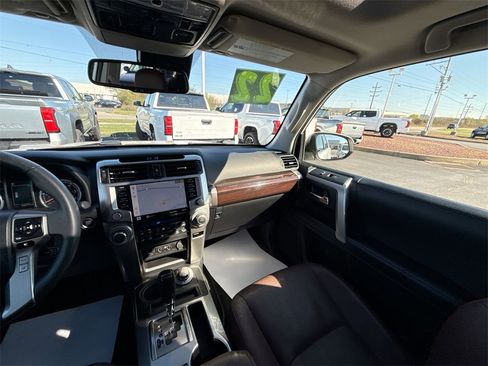 Used 2022 Toyota 4Runner Limited image 11