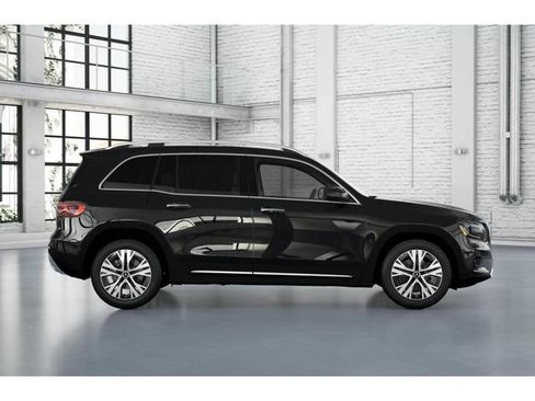 New 2026 Mercedes-Benz GLB 250 4MATIC image 16
