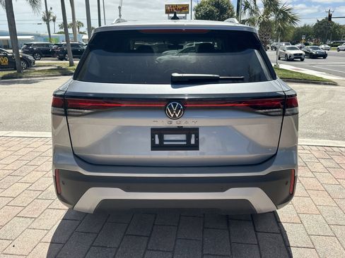 New 2026 Volkswagen Tiguan S FWD image 7