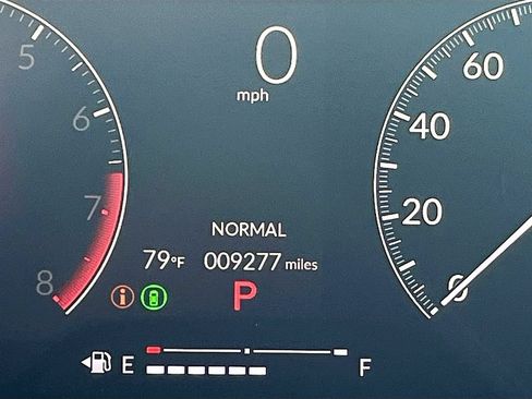 Used 2025 Honda Civic Sport image 12
