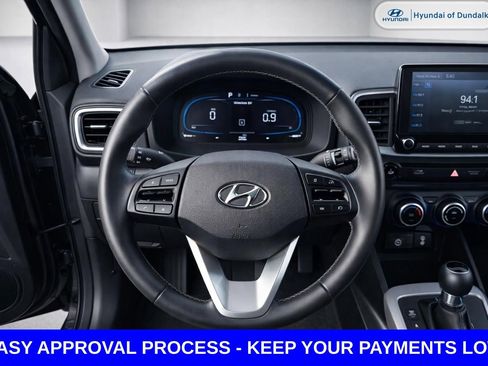 Used 2025 Hyundai Venue SEL FWD image 10
