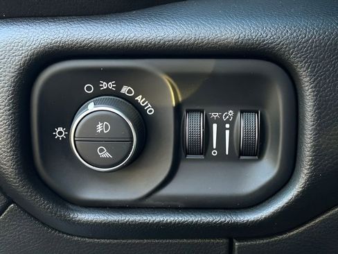 Certified 2023 RAM 1500 Laramie image 32