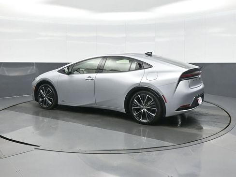 Used 2024 Toyota Prius XLE image 5