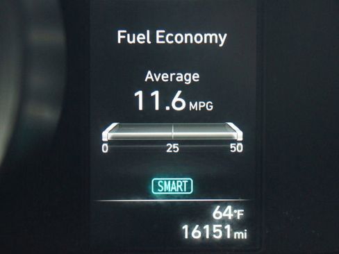 Used 2023 Hyundai Elantra SEL w/ Cargo Package image 4